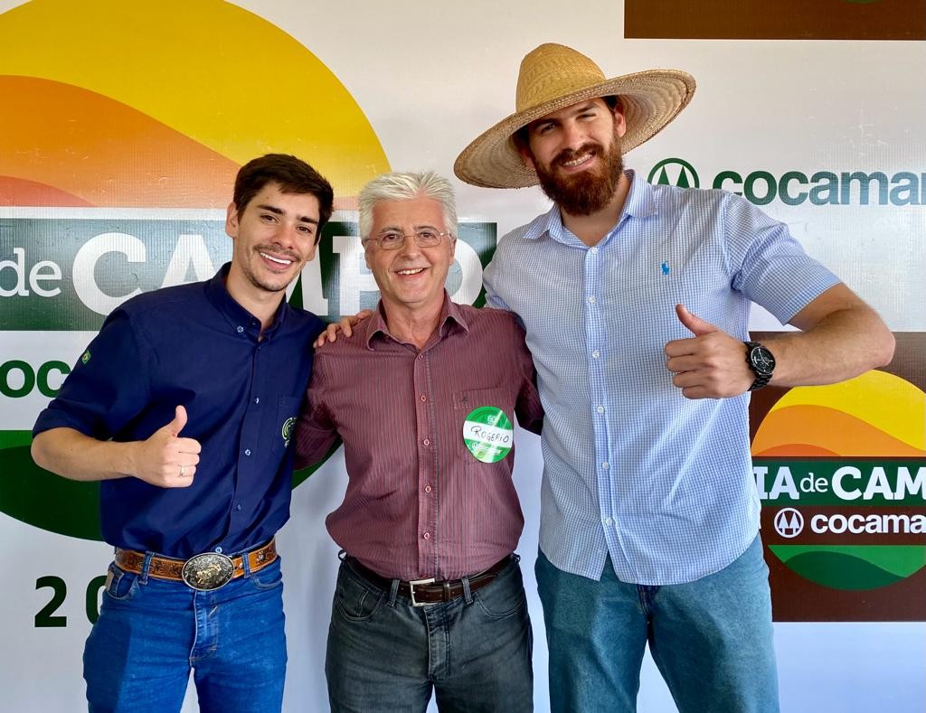 Os engenheiros agrônomos João Vitor Castro (à esquerda) e Eduardo Palhares são os "PrimosAgro" e fazem sucesso nas redes socias