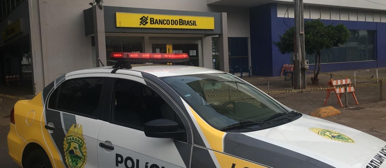 Suspeita de bomba: polícia isola agência bancária no centro de Maringá