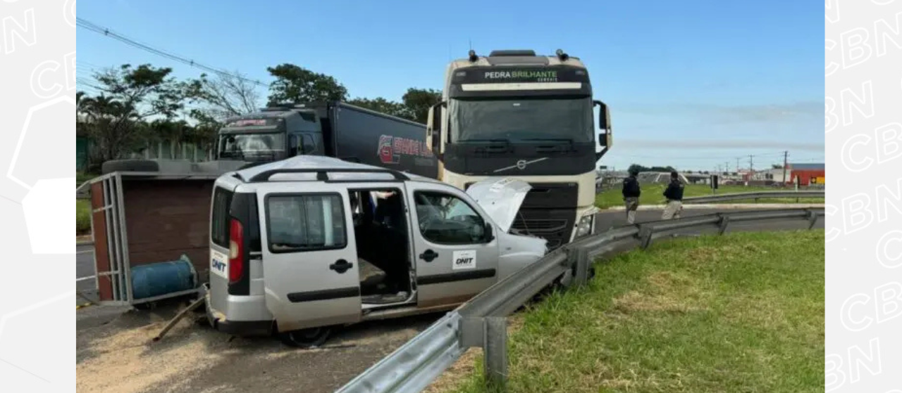 Acidente entre carro e carreta deixa cinco feridos no Contorno Norte, em Maringá