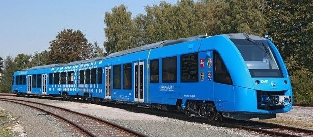 Trem movido a hidrogênio é testado na Alemanha