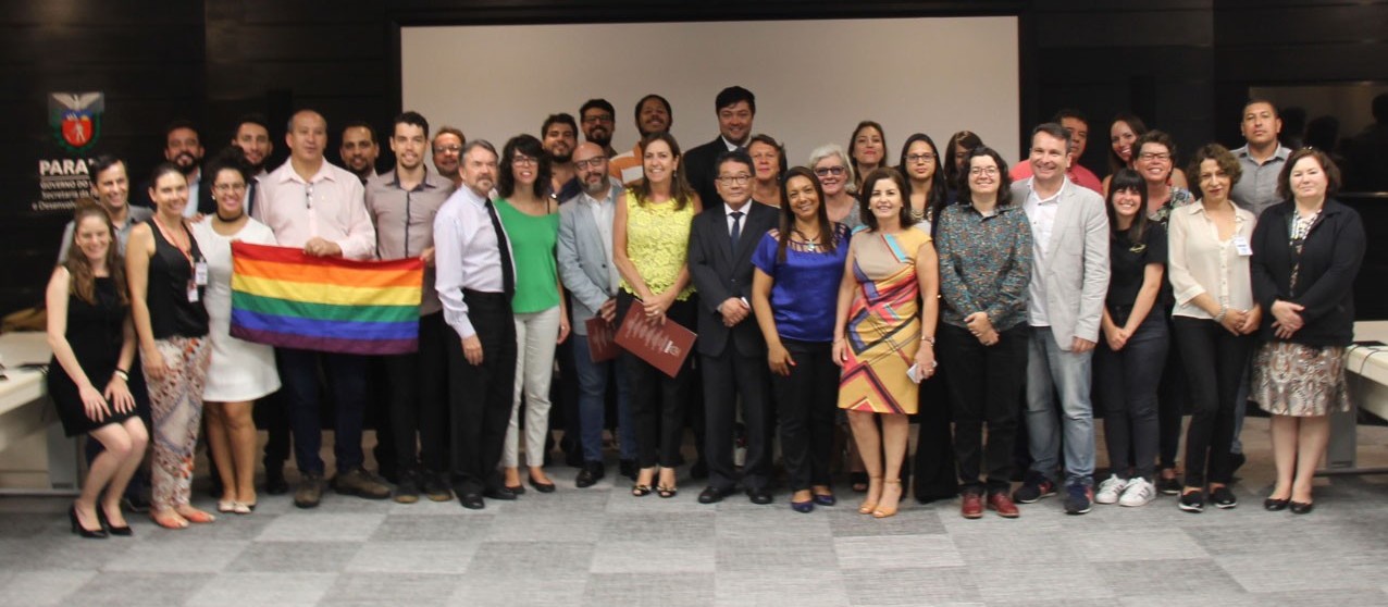 Paraná formaliza rede de defesa aos direitos LGBT