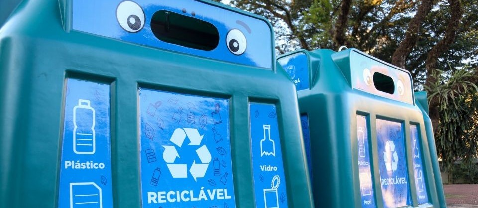 Ecolix espalhados por Maringá podem armazenar até 600 kg de recicláveis