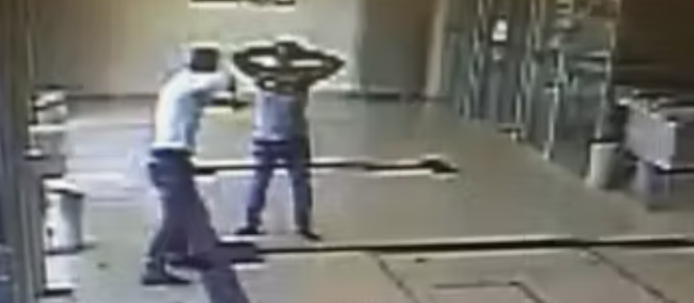 Homem é preso suspeito de instalar ‘chupa-cabra’ em caixa eletrônico, em Maringá; vídeo
