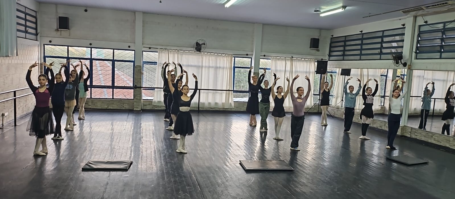 Academia de dança promove espetáculo beneficente para ajudar o RS