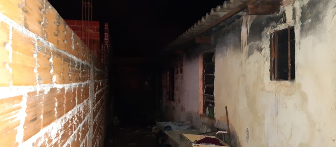 Idosa tem quase 60% do corpo queimado durante incêndio em Paiçandu