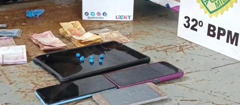 PM prende três suspeitos por furto e tráfico de drogas em Sarandi