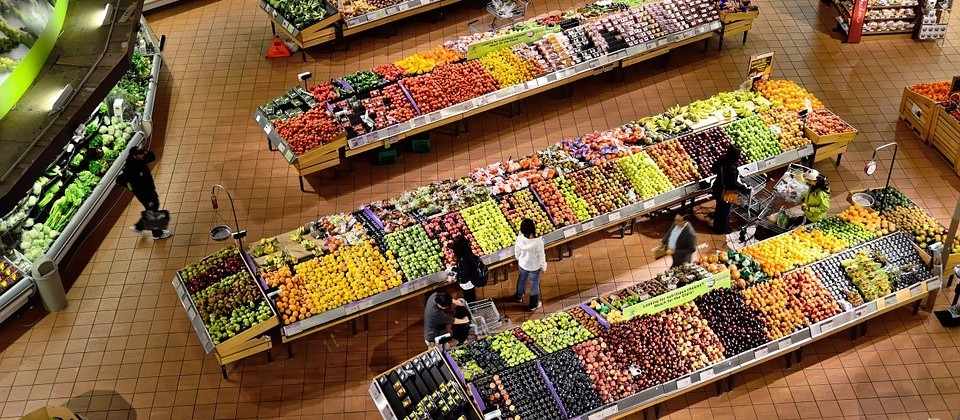 Supermercado usa as próprias sobras de comida para gerar energia