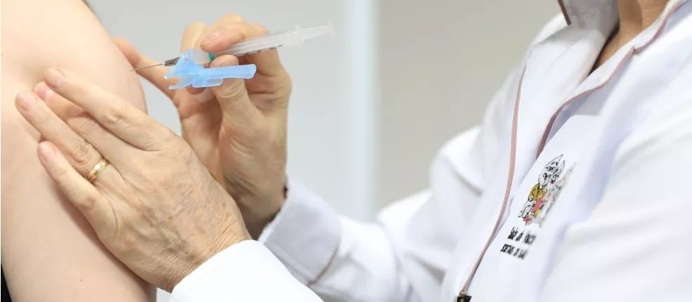 Covid-19: Maringá inicia aplicação da 4ª dose da vacina para pessoas a partir dos 35 anos na quinta (21)