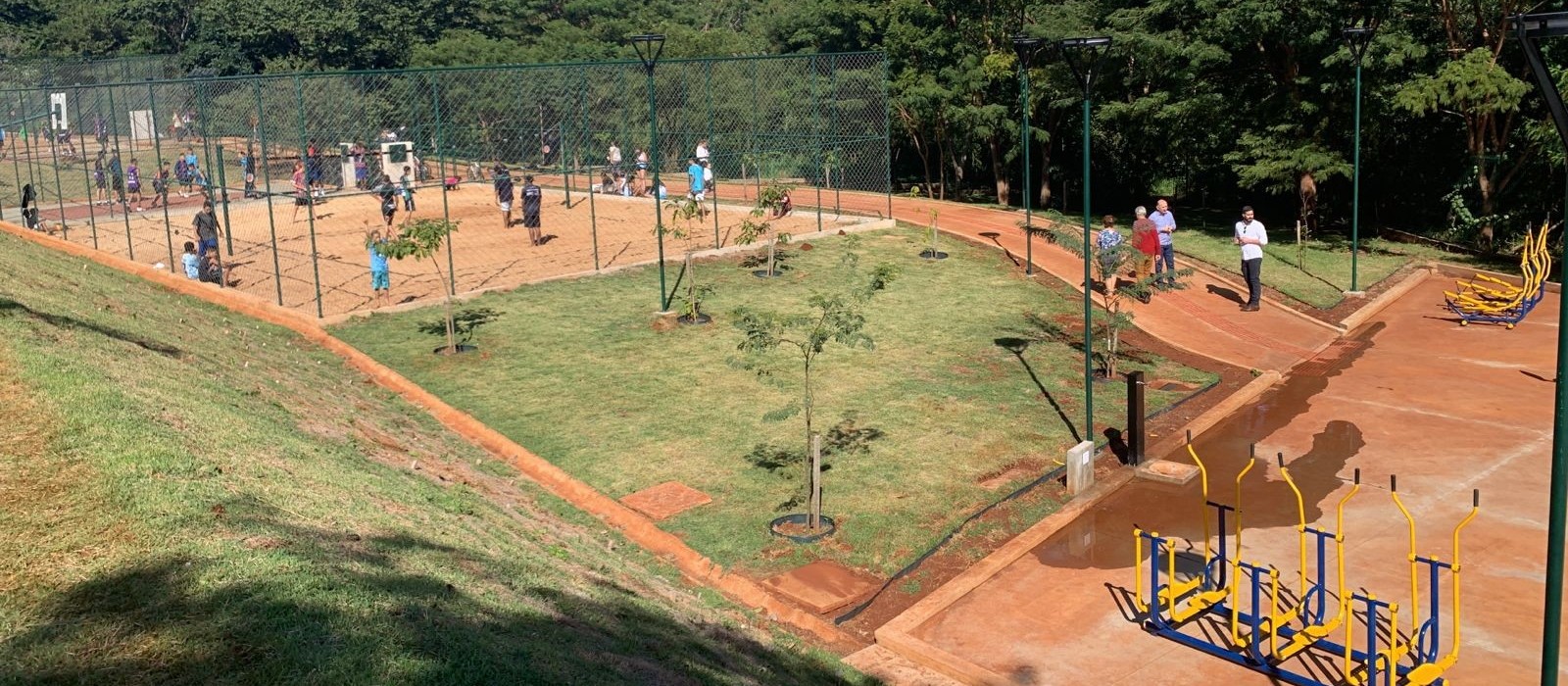 Maringá inaugura parque linear com projeto Cidadania nos Bairros