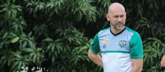 “Perdemos pontos importantes em casa”, avalia treinador do MFC