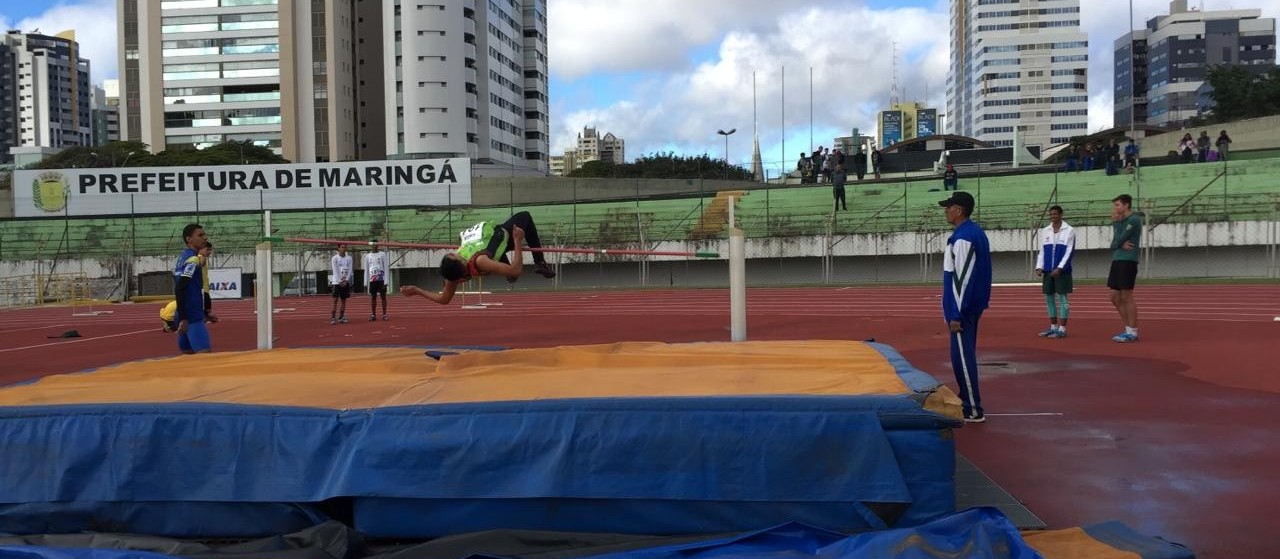 Quase 300 atletas disputam Paranaense de Atletismo em Maringá