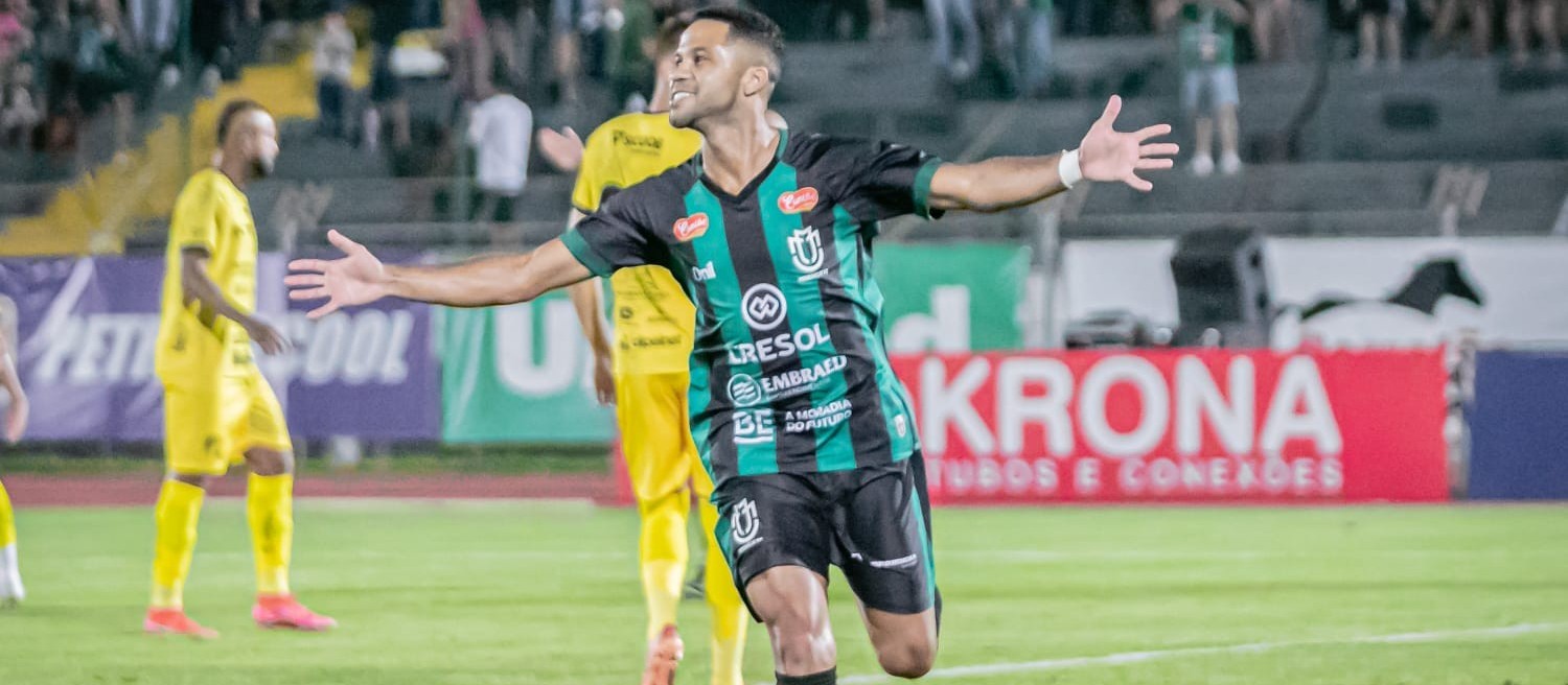Maringá vence o FC Cascavel e sobe para 5º no estadual
