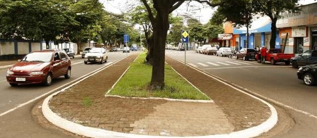 Acim e Prefeitura vão formar comissão para revitalizar a Avenida Brasil