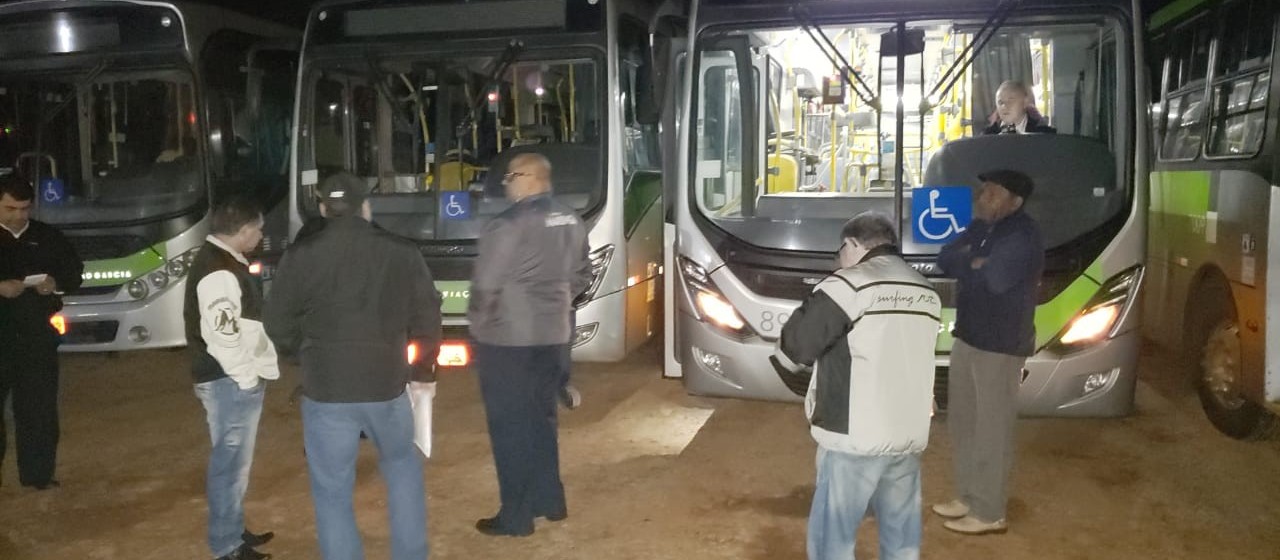 Em ação de Sindicato, ônibus metropolitanos atrasam