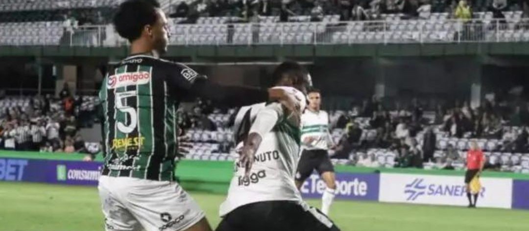 No melhor jogo do Campeonato Paranaense, Maringá FC e Coritiba terminam empatados