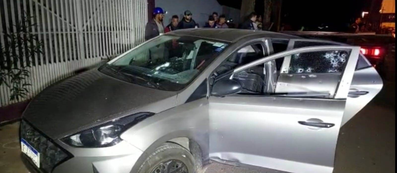 Roubo de carro de aplicativo em Maringá termina em perseguição, troca de tiros e morte