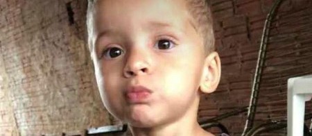 Criança que levou choque elétrico em Paiçandu ao sair do banho morre