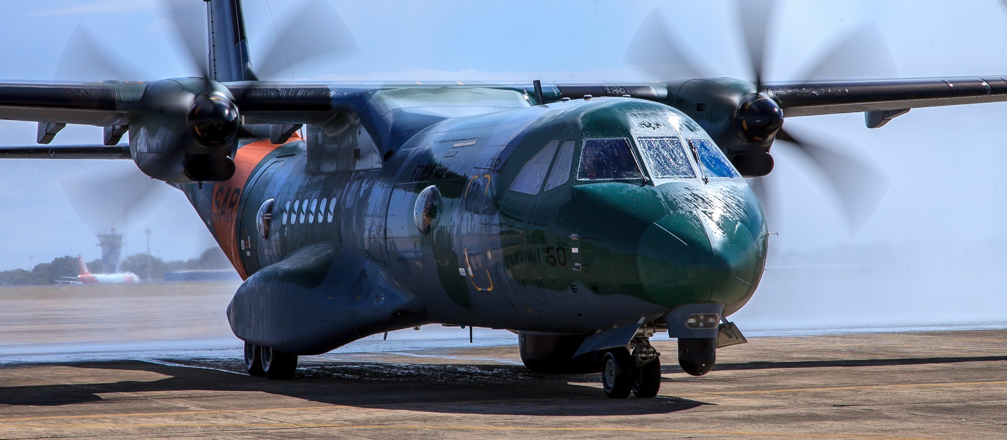 Avião da FAB auxilia nas buscas por aeronave desaparecida no Paraná