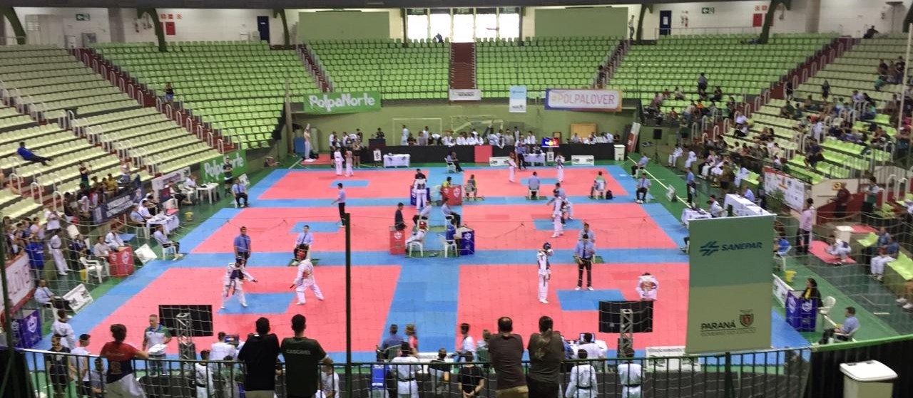 "Brasil Open" de taekwondo é realizado em Maringá