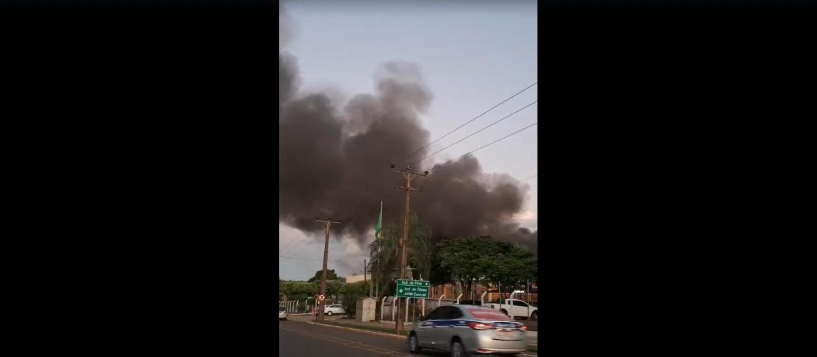 Incêndio mobiliza bombeiros e brigadistas em cooperativa