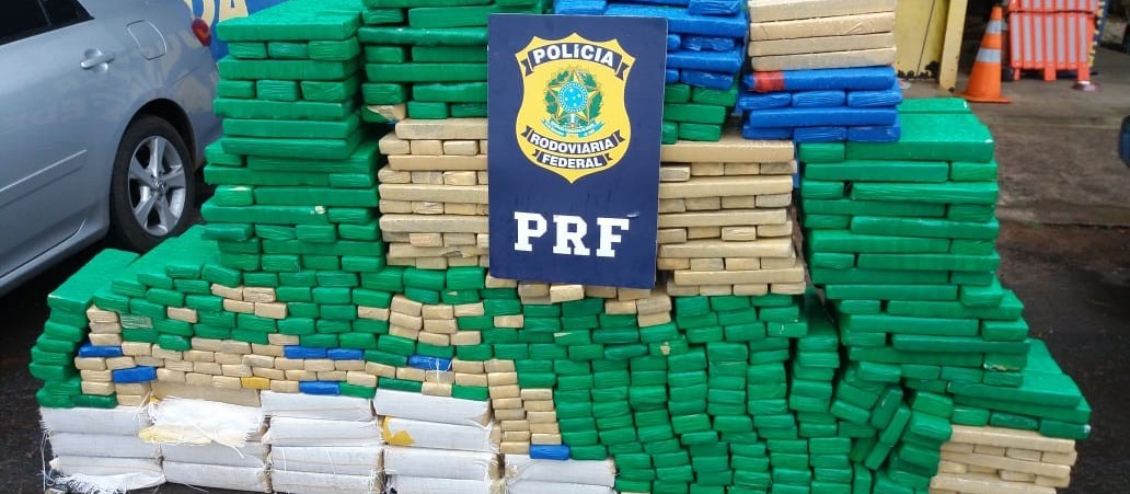 PRF apreende 784 quilos de maconha na BR-487 