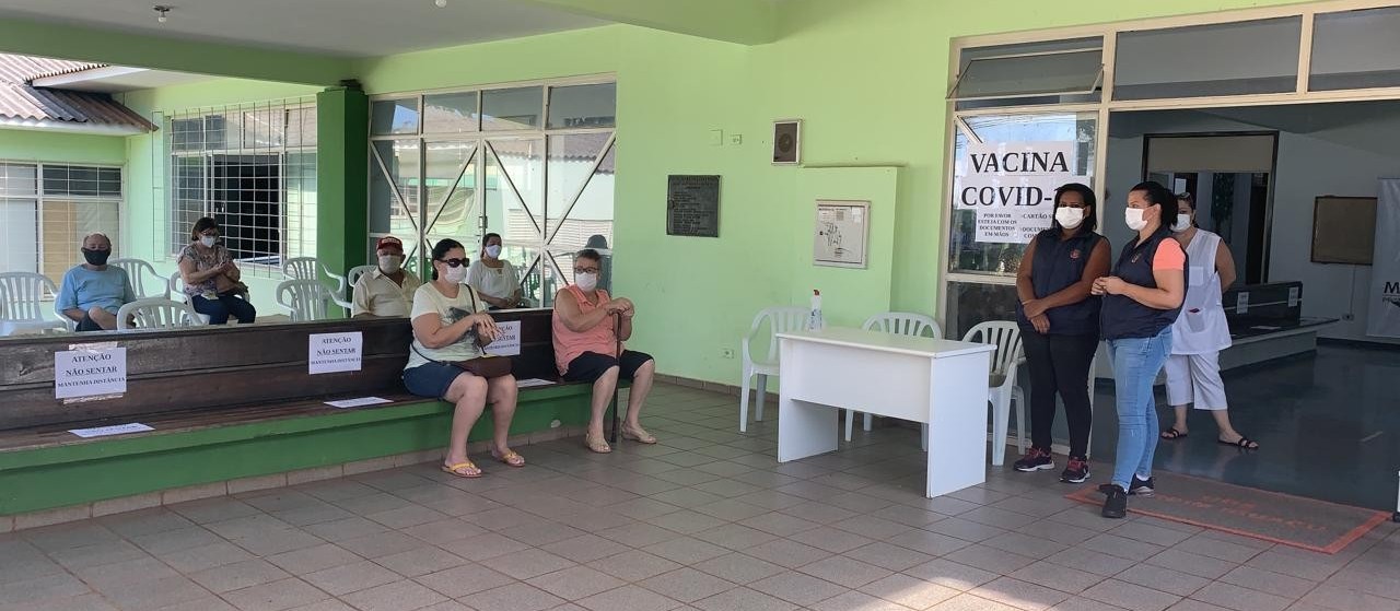 Maringá consegue vacinar 10 mil pessoas por dia, diz secretário