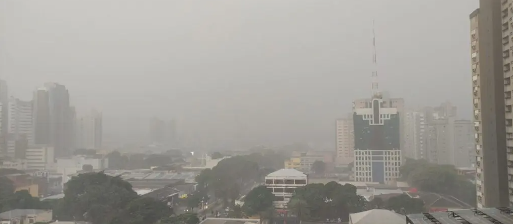 Previsão é de chuva para o Paraná neste domingo, precipitação pode chegar a 100 milímetros