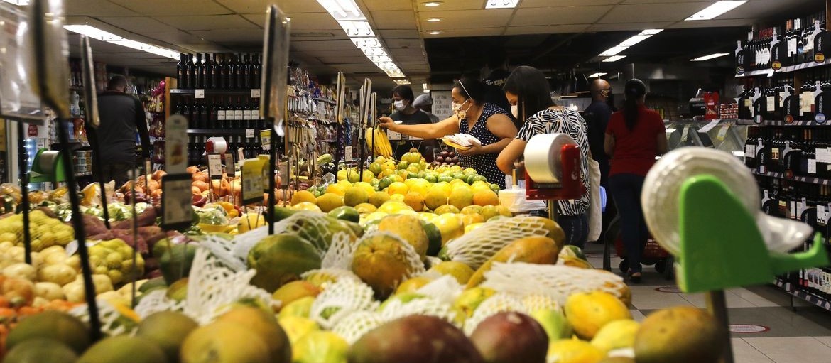 Supermercado é multado em R$ 240 mil logo depois de ganhar liminar para abrir