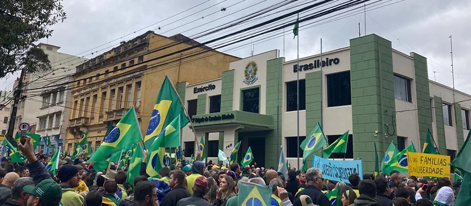 Feriado foi marcado por manifestações em Ponta Grossa 