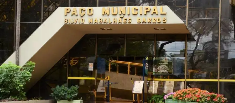 Prefeitura de Maringá abre concurso para agente administrativo e auxiliar operacional 