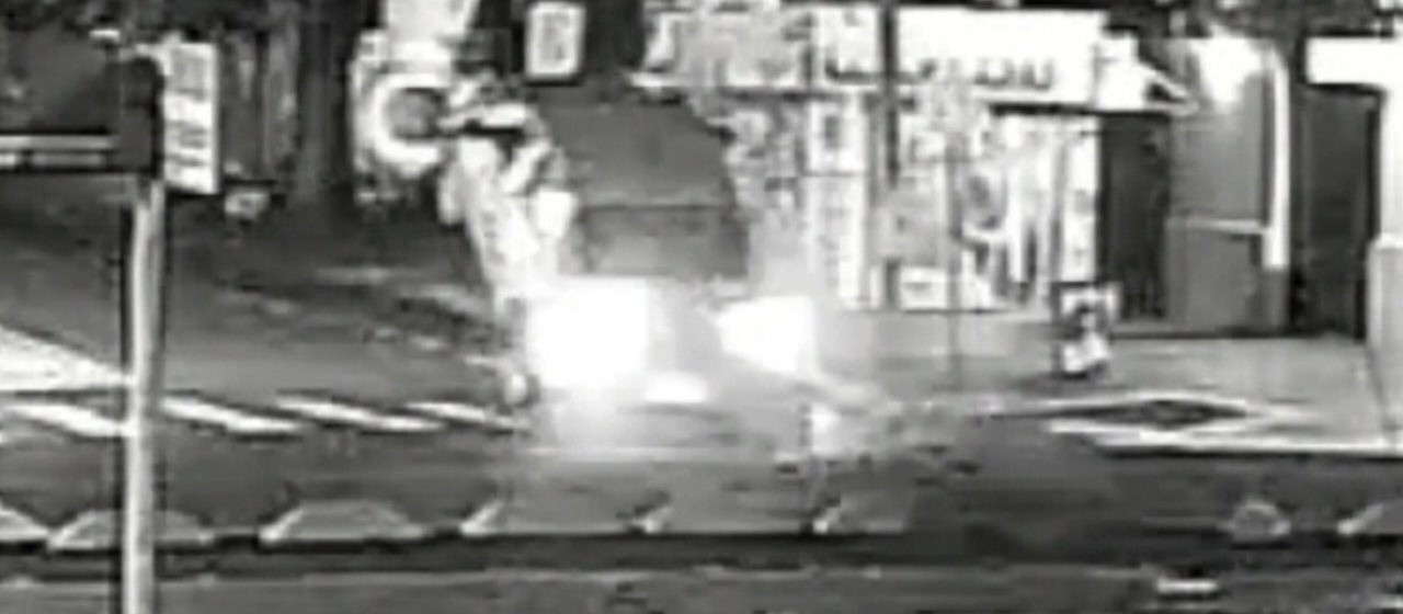 Câmera flagra ‘carro voador’ na área central de Maringá; veja o vídeo