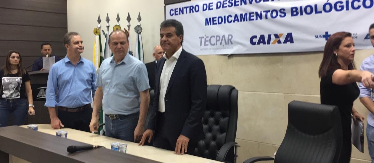 Convênio para liberar construção de laboratório do Tecpar é assinado