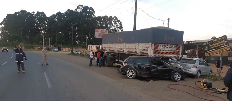 Mulher morre em grave acidente na BR-373, em Ponta Grossa