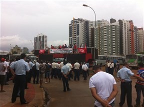 Assembleia dos motoristas do transporte coletivo já passa de duas horas