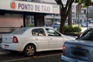 Prefeitura de Maringá sorteia pontos de táxi