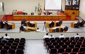 Paulo Soni diz ter o apoio de seis vereadores para revogar o “supersalário” aprovado na Câmara