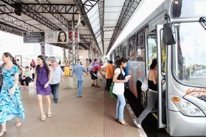 Número de usuários do transporte coletivo aumentou nos primeiros quatro meses do ano em Maringá