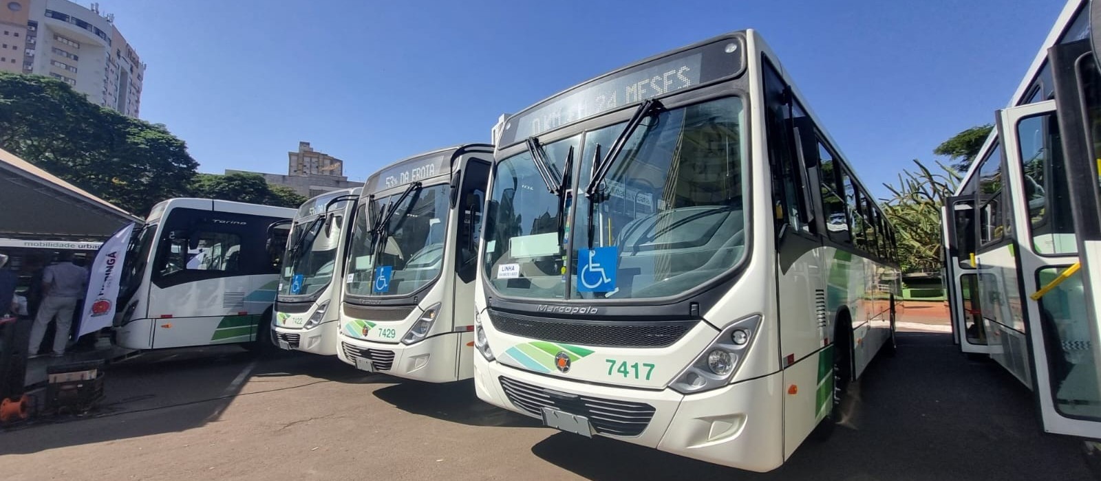 TCCC apresenta novos ônibus do transporte coletivo