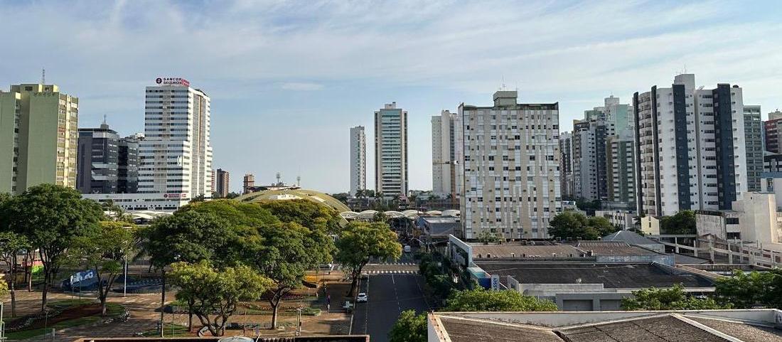Com chuva prevista, tempo segue abafado em Maringá nesta quarta (18)