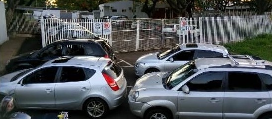 Polícia recupera quatro veículos furtados no jardim Itaparica
