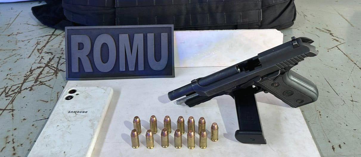 Jogador é preso com arma de fogo durante torneio de futebol