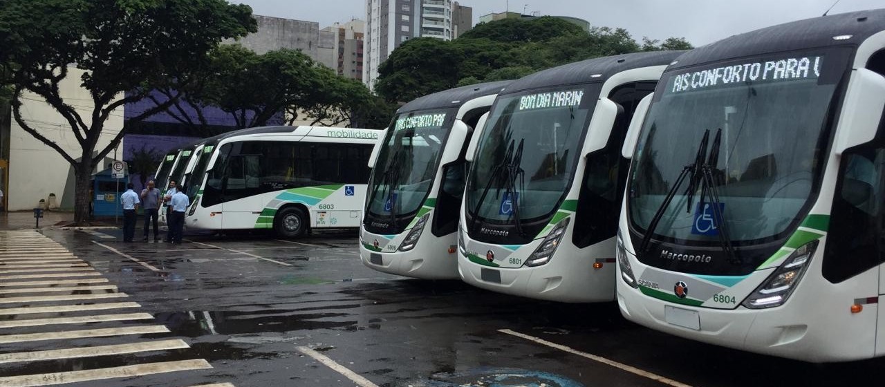 Ônibus BRT são entregues