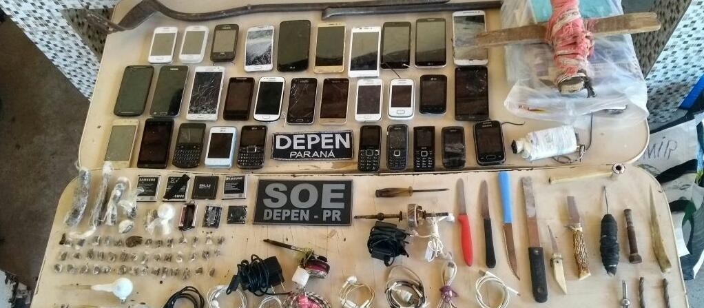 31 celulares são apreendidos em revista na cadeia pública
