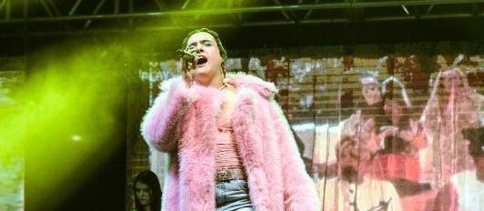 Artista maringaense celebra cinco anos de carreira na Virada Cultural