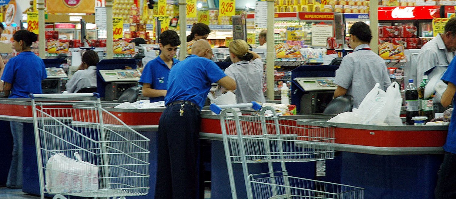Rede de supermercados abre 220 vagas em Maringá