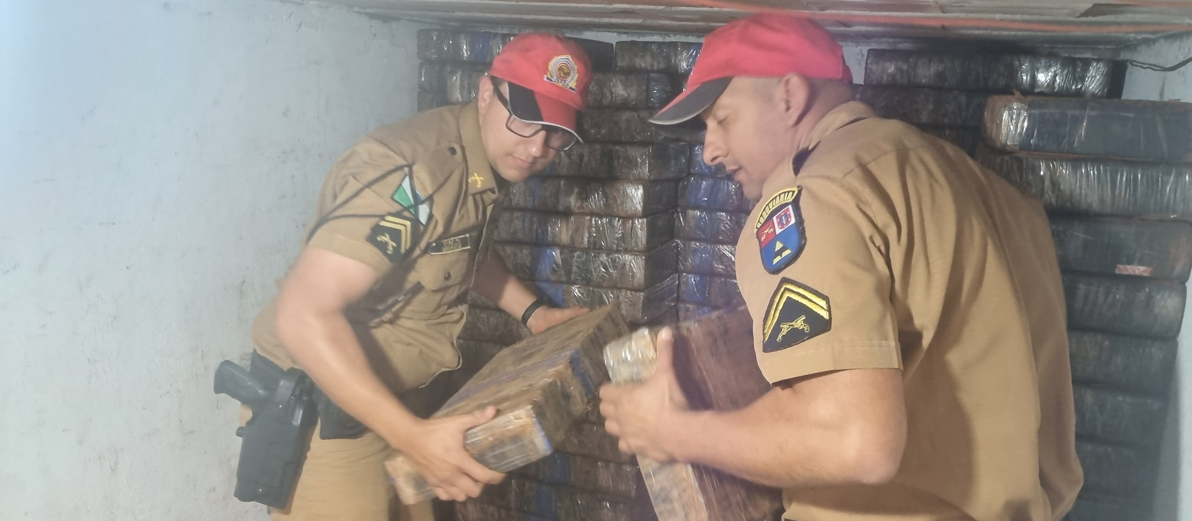 Polícia Rodoviária Estadual descobre galpão onde funcionava uma central de distribuição de drogas