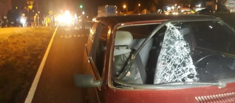 Pedestre fica em estado grave após ser atropelado por carro em Maringá