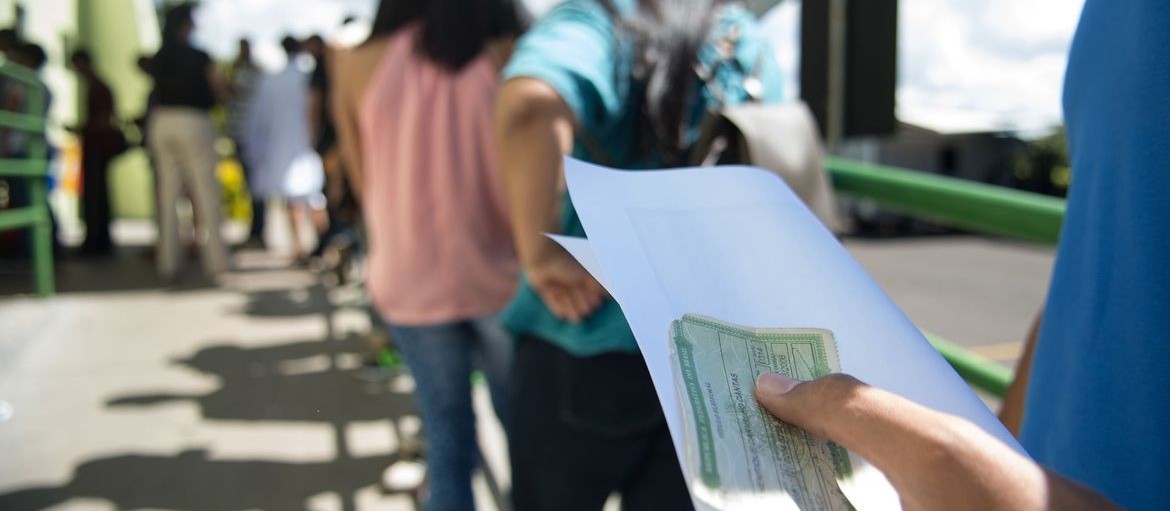 Milhares de eleitores foram às urnas nesse domingo em Maringá (15)