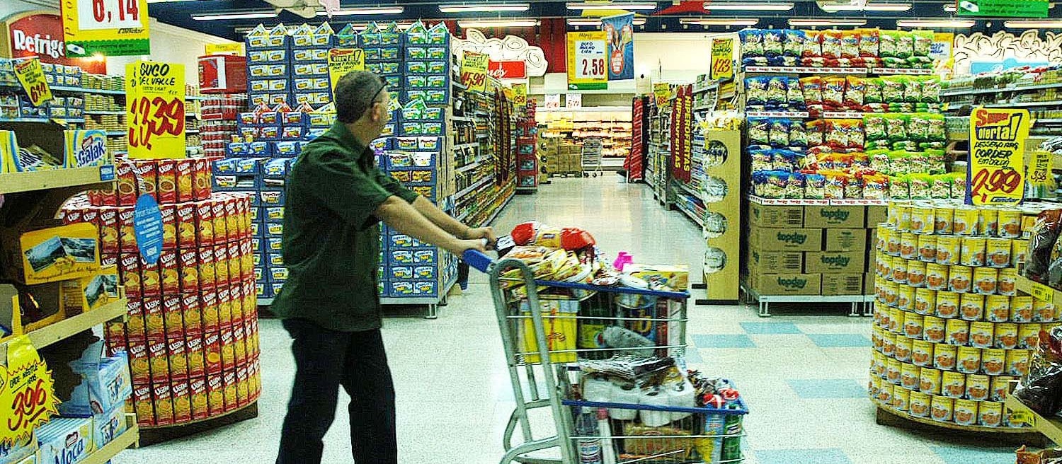 Mais um supermercado consegue liminar para abrir aos domingos 