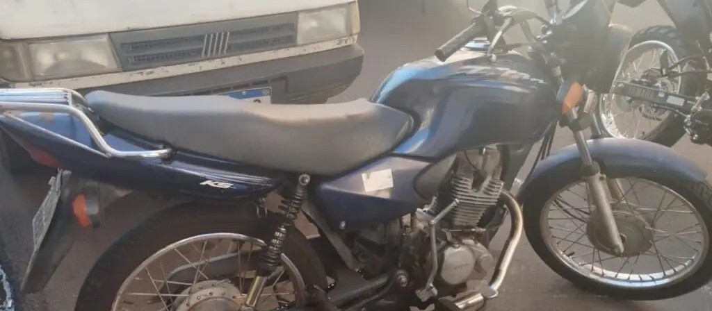 Motocicleta com mais de R$ 500 mil em débitos é apreendida pela Semob